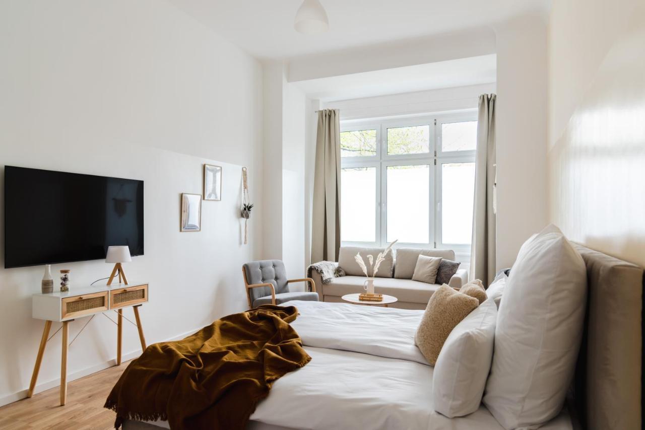 165m2 Downtown Family 5br, 3bath, Kids Room, 11min Alexanderplatz * Берлин