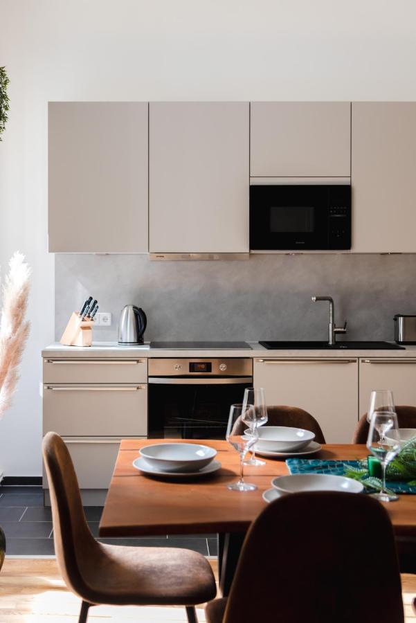165m2 Downtown Family 5br, 3bath, Kids Room, 11min Alexanderplatz * Берлин