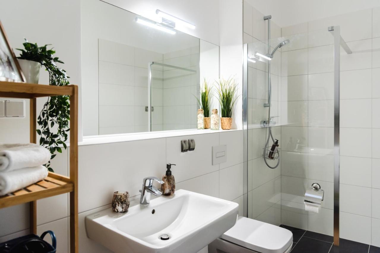 Апартаменты 165m2 Downtown Family 5br, 3bath, Kids Room, 11min Alexanderplatz