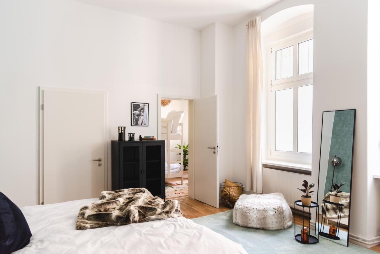 165m2 Downtown Family 5br, 3bath, Kids Room, 11min Alexanderplatz * Берлин